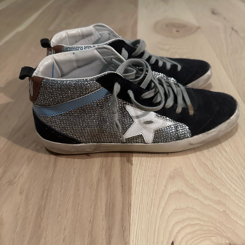 Golden Goose Mid star sneakers size 37, 7. BlackOriginal box.Very good condition